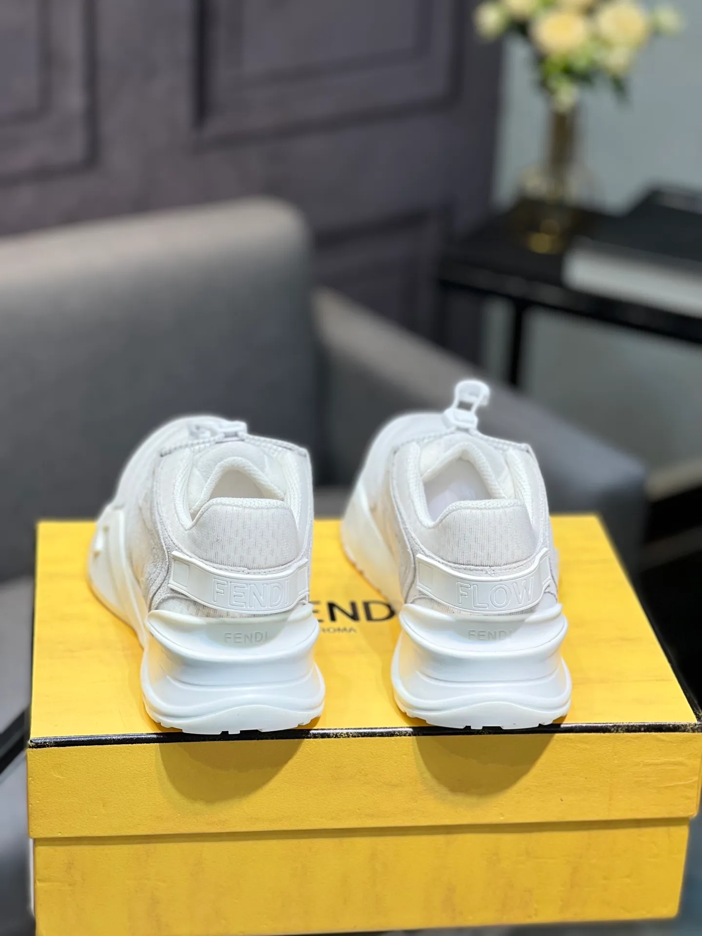 Men's shoes 💰580 FENDI men's fashion casual shoes 👟Hot sale🔥Official website 1:1 replica ⬆️Original quality - Original leather - Original breathable mesh lining Original outsole 1:1 replica, code number 38-44 (45-46 customized)